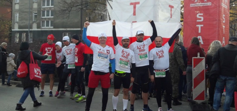 Wielkopolska pobiegła dla Niepodległej. Wśród uczestników byli też biegacze z Konina