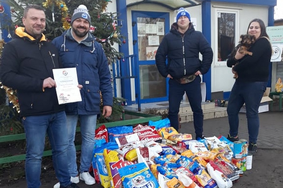 Ponad 220 kilogramów karmy dla schroniska od kibiców Górnika. Kolejna udana akcja „biało-niebieskich” fanów