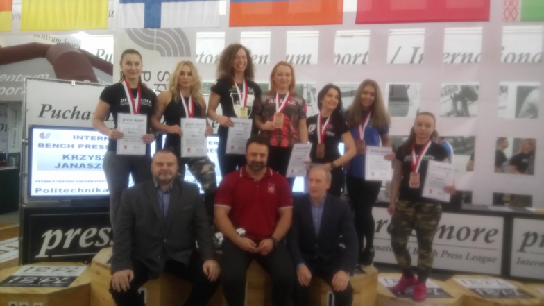 Brązowy medal w wyciskaniu sztangi. Kto zdobył trofeum?
