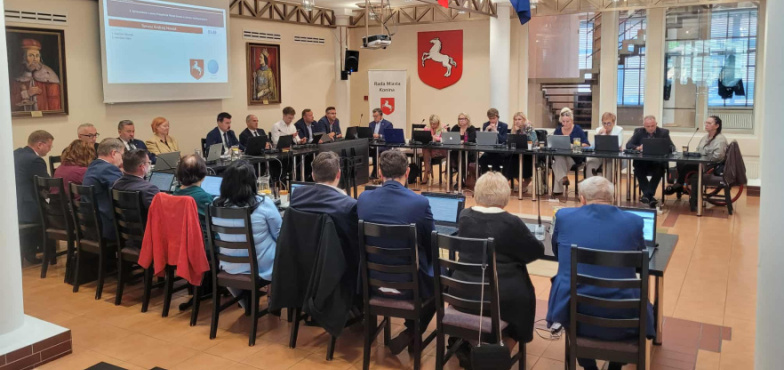Burzliwy początek sesji rady miasta. Nie będzie unieważnienia głosowania w KBO