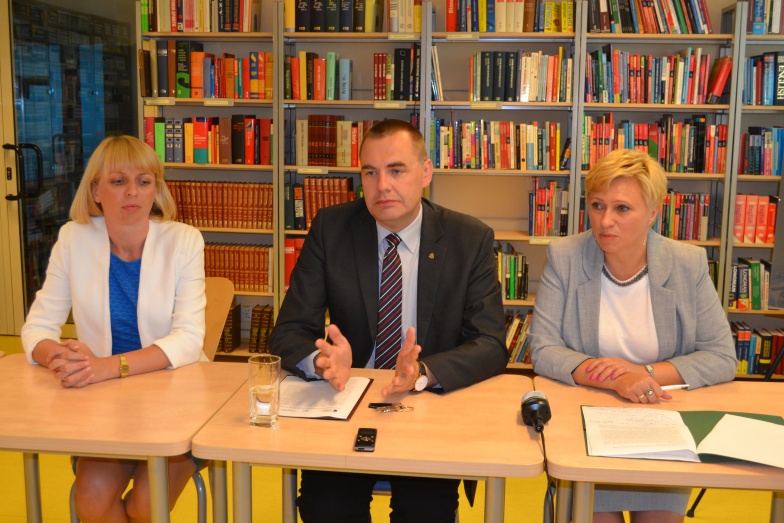 Cztery miliony złotych na remont uczelni. Wymieniają okna, grzejniki i ocieplają ściany
