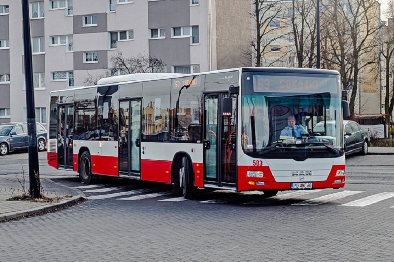 Już nie wszyscy uczniowie szkół ponadpodstawowych pojadą autobusami MZK za darmo