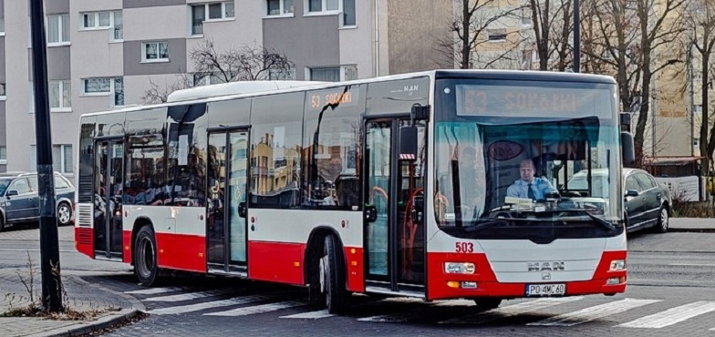 Już nie wszyscy uczniowie szkół ponadpodstawowych pojadą autobusami MZK za darmo