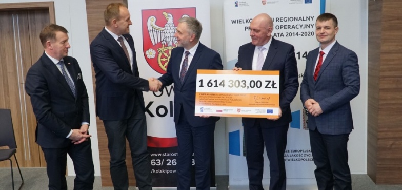 Dwa ambulanse i sprzęt dla szpitala dzięki środkom unijnym