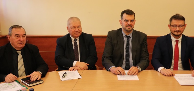 Most, obwodnica, fotowoltaika i połączenie jezior. Poseł chce wpisać inwestycje w powiecie do budżetu państwa