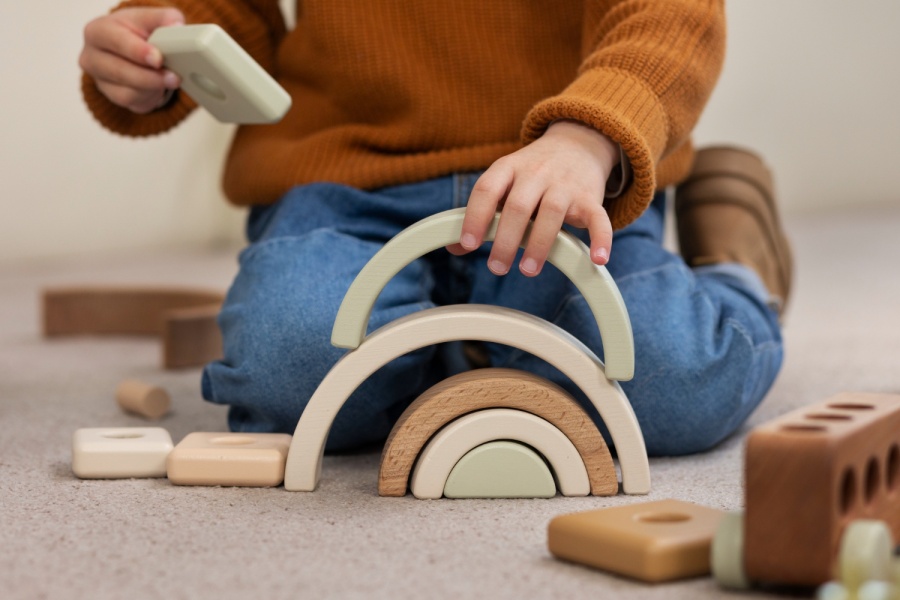 Bujak Montessori - kreatywna rozrywka dla Twojego dziecka