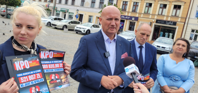 Poseł PiS o pani minister w kontekście atomu. „Próbuje wybrnąć z tej sytuacji, ale naprawdę będzie ciężko"