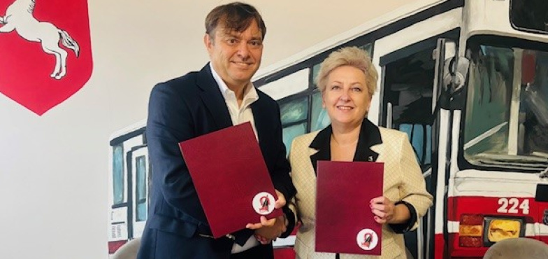 Umowa na nowe autobusy elektryczne podpisana. Trafią do MZK do końca marca 2026 
