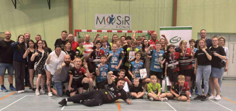 Memoriał Jerzego Sobczaka, medale zawodników Feniksa Kleczew i powołanie młodych koszykarek – flesz sportowy