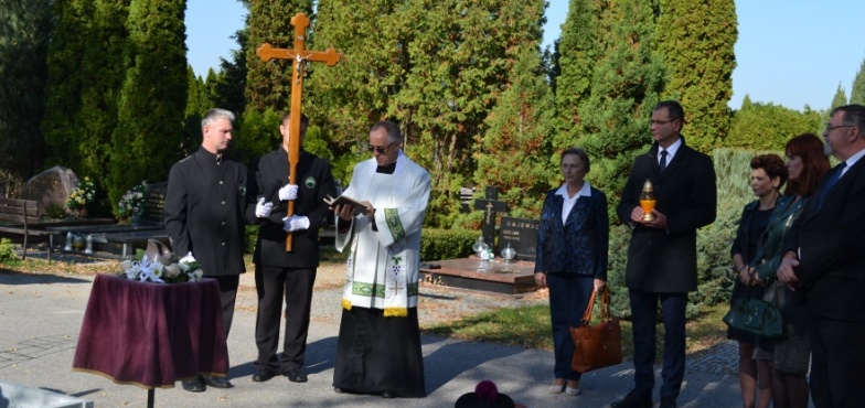 Miasto pożegnało martwo narodzone dzieci. Drugi pochówek na konińskim cmentarzu
