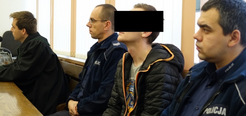 Skazany na 4 lata za rozbój z nożem. Dziś w Sądzie Okręgowym zapadł wyrok