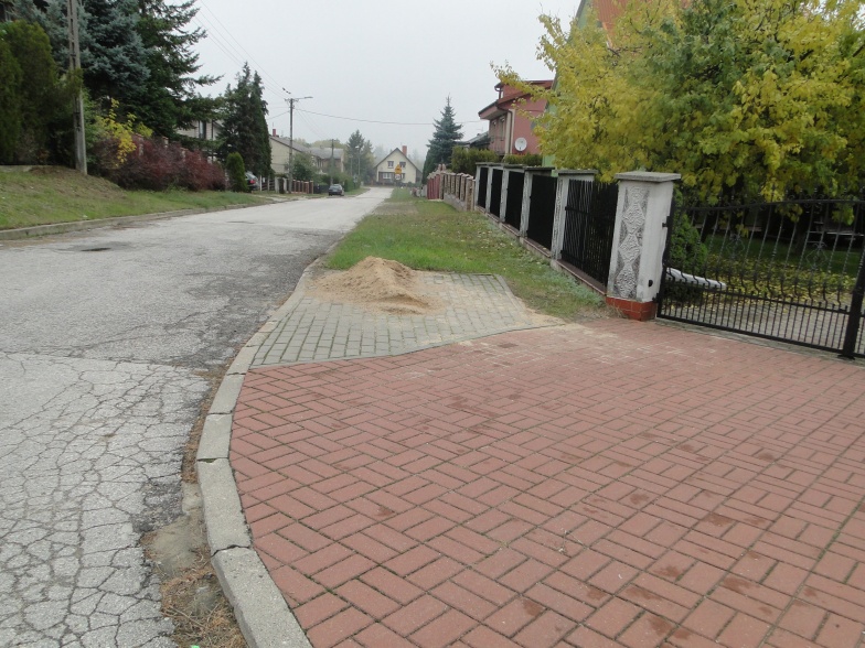 Na Osiedlu Górniczym w Sompolnie wreszcie będą chodniki? Budowa ma ruszyć jeszcze w tym roku. Trwają też prace przy budowie parku miejskiego 