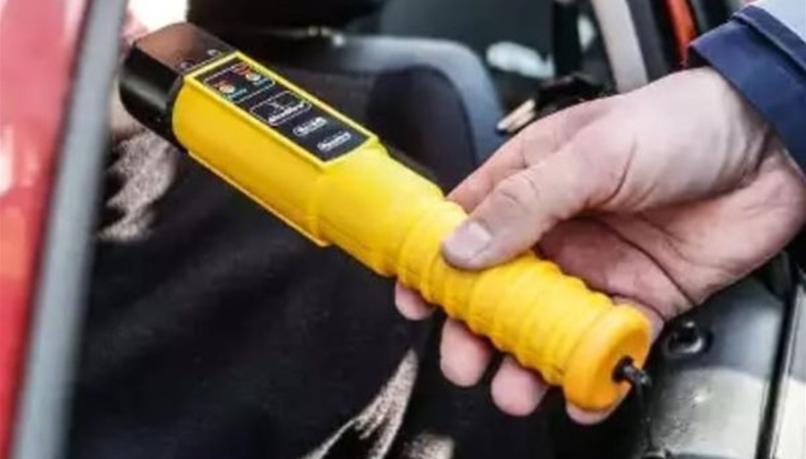 Pod wpływem alkoholu dwóch siedemnastolatków na hulajnogach elektrycznych