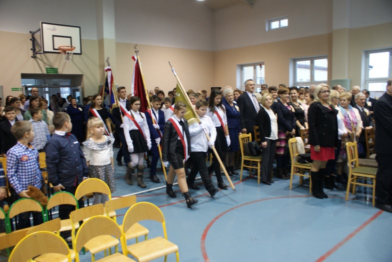 Szkoła Podstawowa w Wandowie ma 80 lat. Jubileusz świętowała w towarzystwie absolwentów