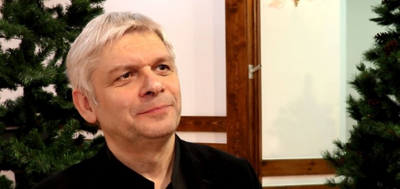 Dyrektor „muzycznej” o kolędowaniu. „Muzyka, zaraz obok kulinariów, jest bardzo związana ze świętami” 