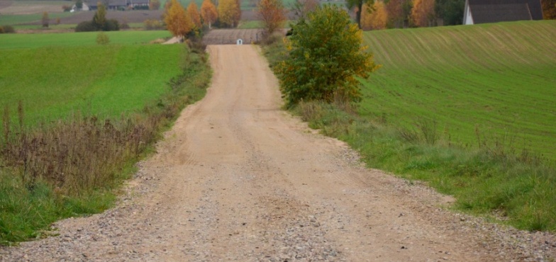 Ponad 1,5 miliona złotych na budowę i przebudowę dróg dojazdowych do pól w powiecie konińskim 