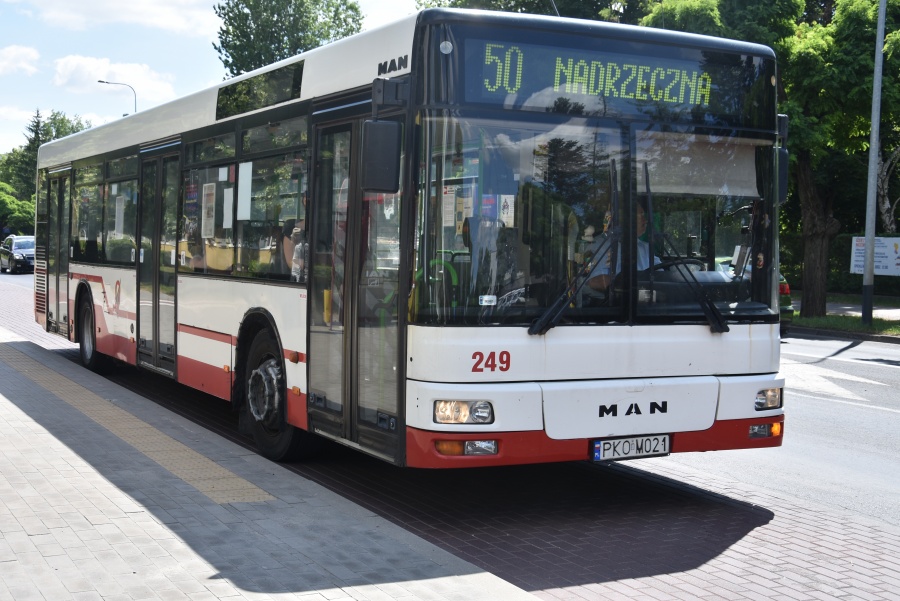1 listopada autobusy kursować będą co 10 minut. Nie trzeba też kasować biletu 