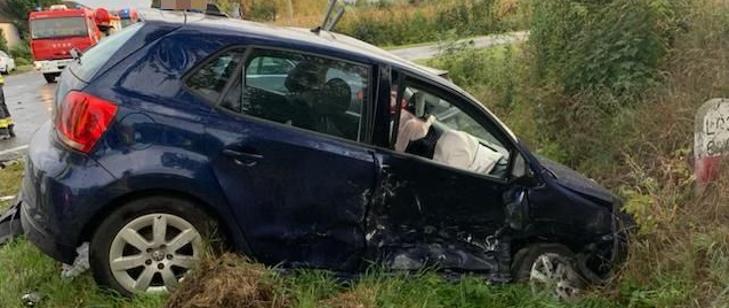 Wypadek w powiecie słupeckim. Dwie osoby zostały poszkodowane