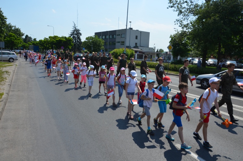 Bajkowa parada idzie ulicami. Dzieci otrzymają klucz do bram miasta 
