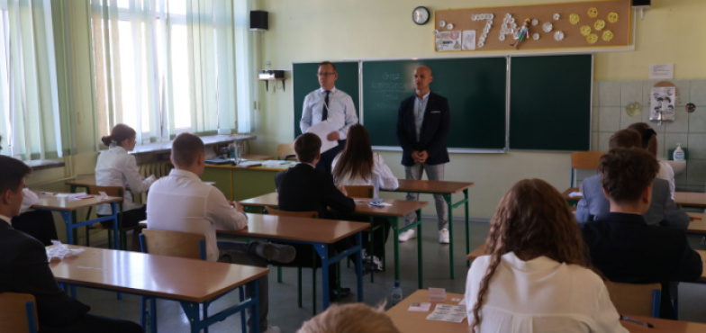 Rozpoczął się egzamin ósmoklasisty. Trzy dni zmagań uczniów szkół podstawowych