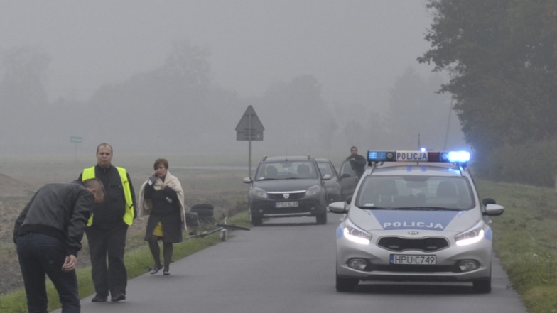 Śmiertelnie potrącił rowerzystę i uciekł. Poszukuje go policja  