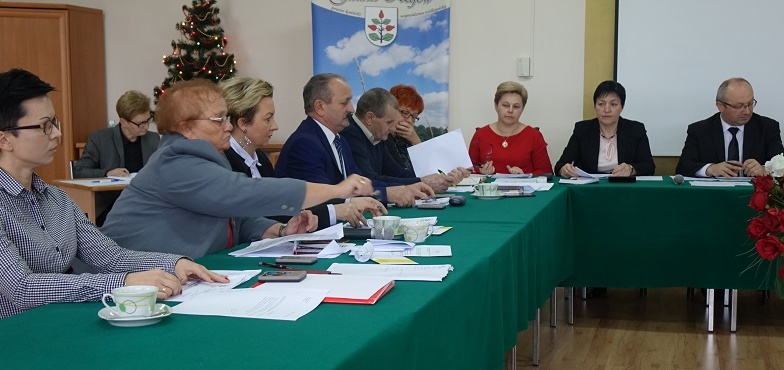 W Rzgowie zapłacą więcej za wywóz śmieci. Radni podjęli uchwały jednogłośnie