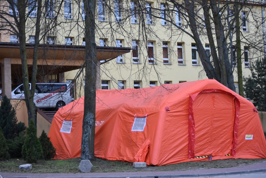 Impreza turystyczna źródłem zakażenia? Kolejne przypadki SARS-CoV-2 wśród personelu szpitala w Turku