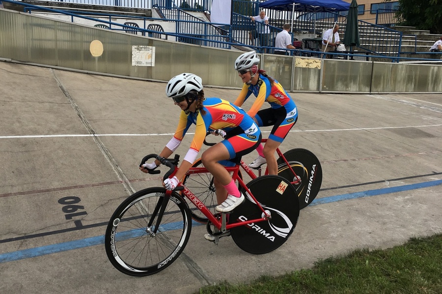 Dwa złota kolarek KLTC. Na najwyższym stopniu podium stanęły: Roksana Mikorska i Natalia Sobiech
