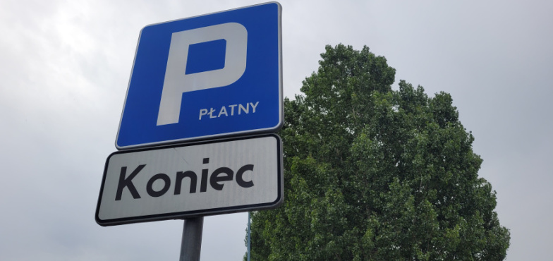 Od 1 sierpnia jedna z aplikacji do opłat za parkowanie w Koninie przestanie działać 