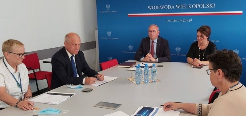 Czy placówki są gotowe na rok szkolny w czasie COVID-19? Pomoże wojewoda i kuratoria 