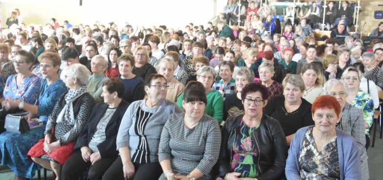 W prezencie czekoladki i koncert Milano. Wójt zaprosił panie na Gminny Dzień Kobiet