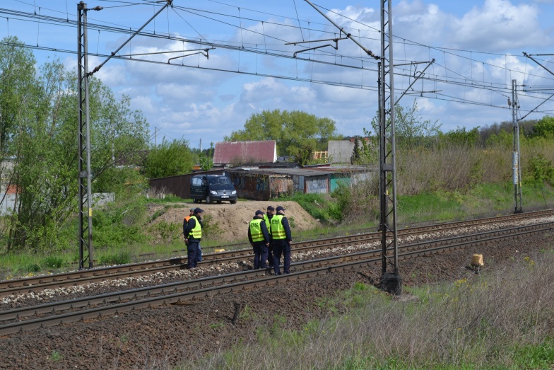 Tragedia na torach. Obok II Liceum 18-latek wszedł pod pociąg 