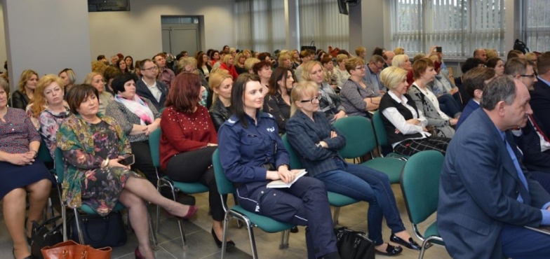 Policjanci zapraszają na debatę społeczną. Chcą dyskutować o bezpieczeństwie w ruchu drogowym 