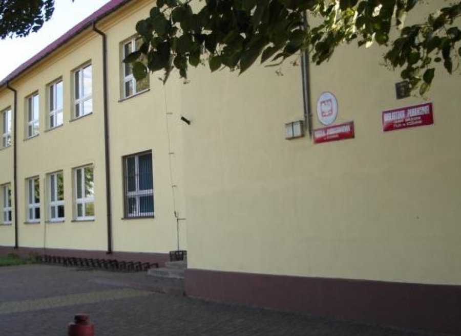 Koronawirus w szkole w Koźminie. Dwie klasy i nauczyciele w kwarantannie