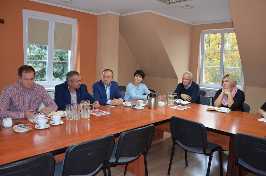 Samorządowcy z Kleczewa przejmą grunty od PKP. Chcą wybudować ścieżkę rowerową