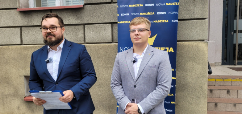 „Pan Czerniejewski zachował się skandalicznie”. Prawicowi działacze chcą, by radny złożył mandat i przeprosił 