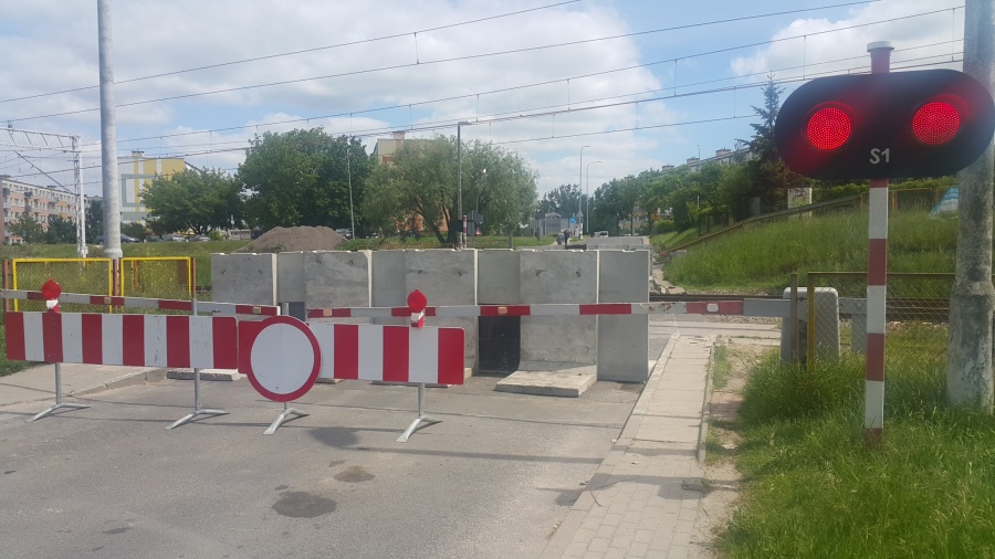 Miasto chce wybudować kładkę nad torami przy ulicy Okólnej. Czy nie za późno?