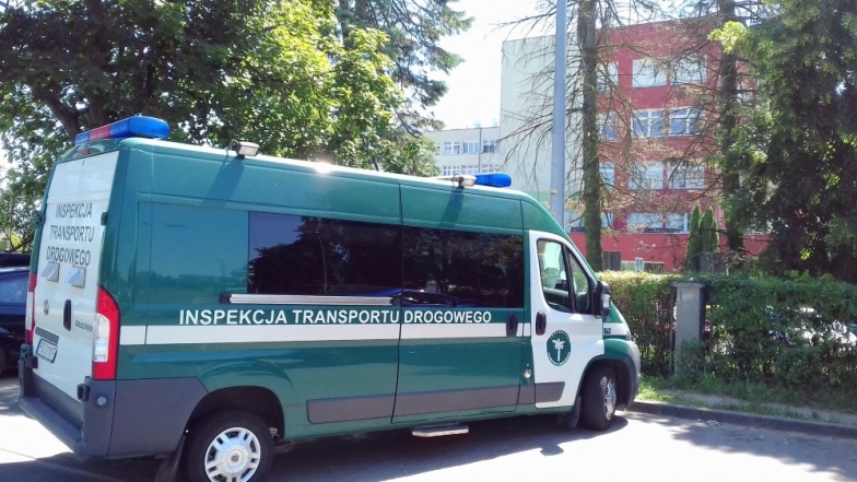 Pilotowali rodzącą. Inspektorzy transportu drogowego na sygnałach 