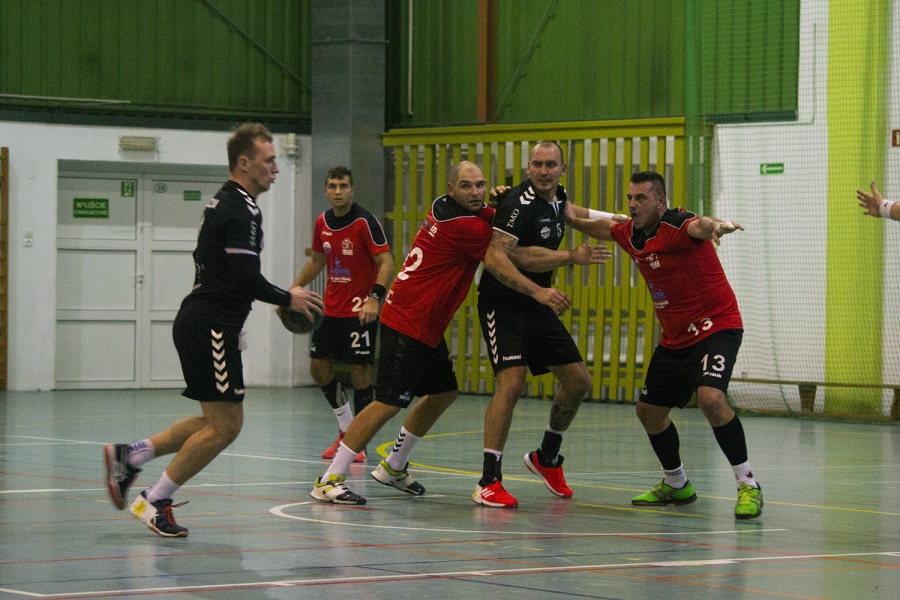Start Konin górą w derbach Wielkopolski. Nasi szczypiorniści pokonali Tęczę Kościan 32:26 (15:14)