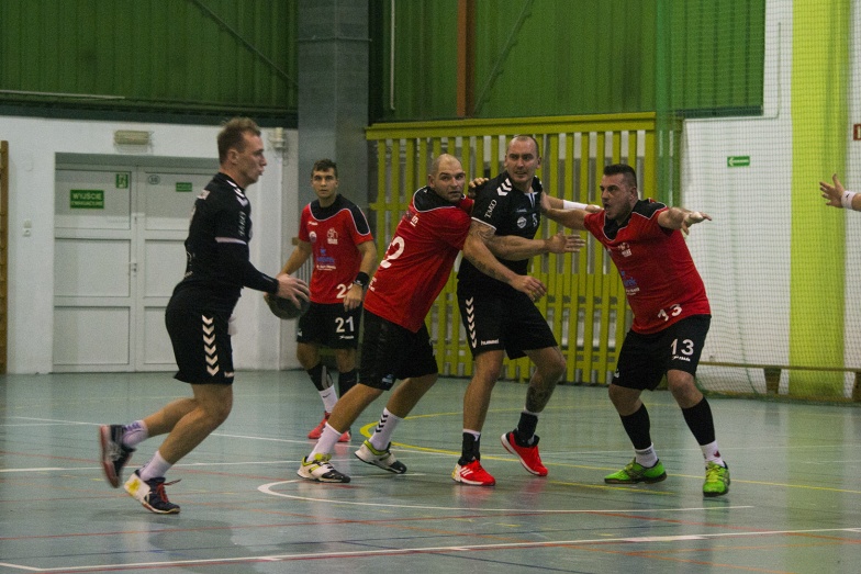 Start Konin górą w derbach Wielkopolski. Nasi szczypiorniści pokonali Tęczę Kościan 32:26 (15:14)