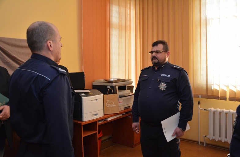 Zmiany w policji w Sompolnie. Grzegorz Banasiak zastąpił Dariusza Hamelę