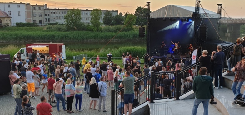 Wystartował Cool!turalny Weekend na bulwarze. „Cieszę się, że jest was tak dużo”