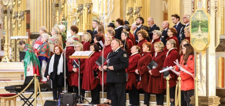 Ponad 300 wykonawców w koncercie okolicznościowym „Niepodległej – Strażacy” w licheńskiej bazylice 