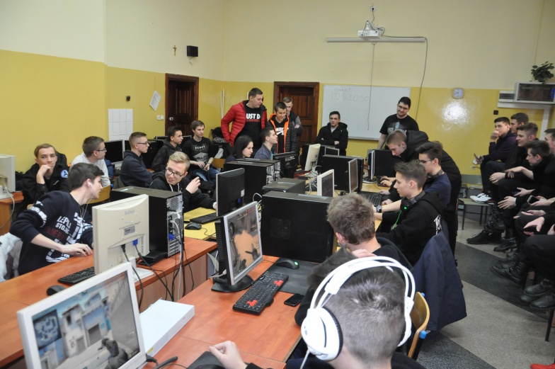 Wydrukowali statek w technice 3D. Informatycy świętowali w ZS CKU