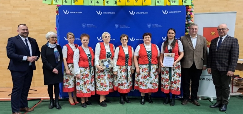 Wzięły udział w świątecznym konkursie. Tarły chrzan w Chrzanie