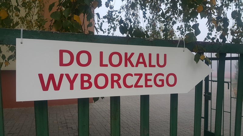 Znamy frekwencję z godziny 17.00. Ile osób odwiedziło lokale wyborcze?