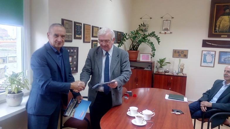 Rektor WSKM i dyrektor ZSCKU podpisali porozumienie. Chcą podnieść jakość kształcenia