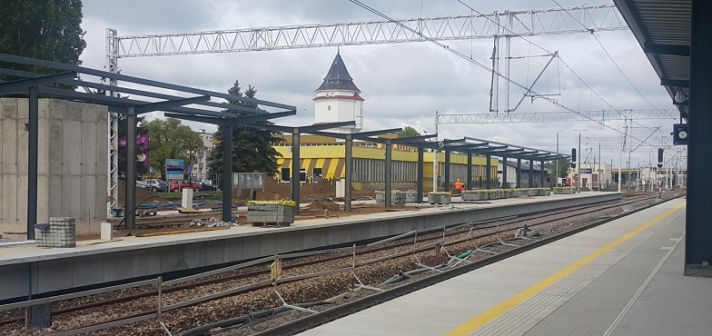 Trwają prace na stacji w Koninie. Tak teraz wygląda peron nr 1 