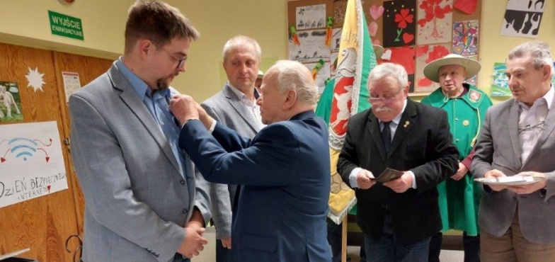 Odznaczenia i dyplomy dla pszczelarzy za dotychczasową pracę i zaangażowanie