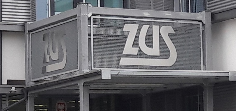 Ostatni raz na papierze. Ponad 300 tysięcy przedsiębiorców w Wielkopolsce otrzyma list z ZUS-u